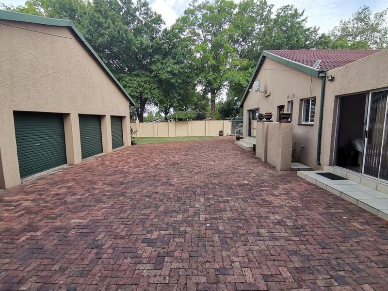 3 Bedroom Property for Sale in Vaalpark Free State